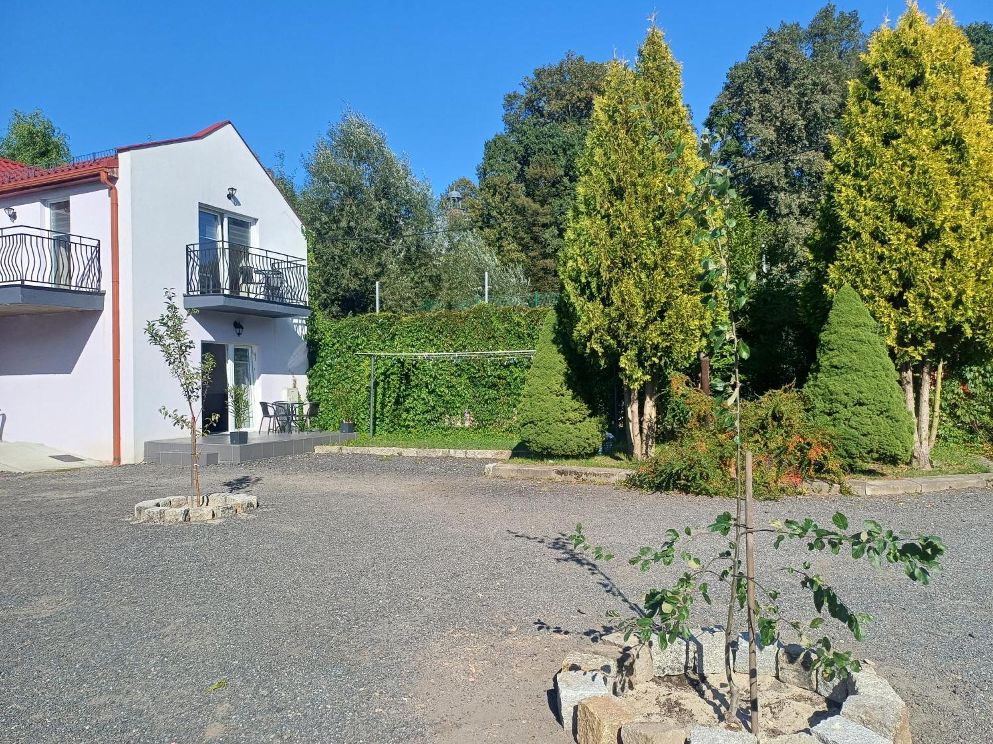 Hotel Gosciniec Solan à Jeleniow Extérieur photo